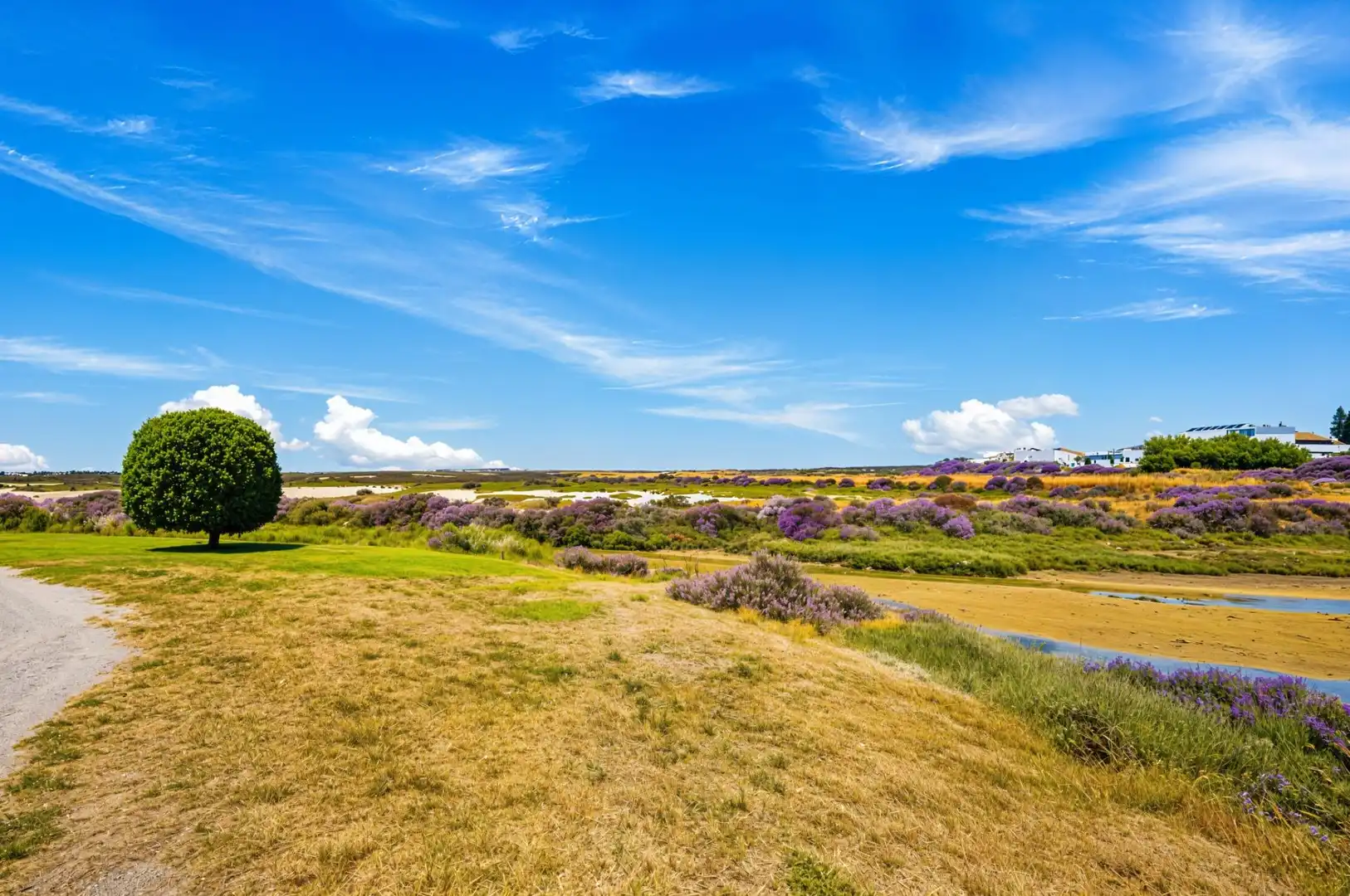 Wohnungen zum Verkauf in Chiclana de la Frontera mit Privatgarten und Gemeinschaftspool