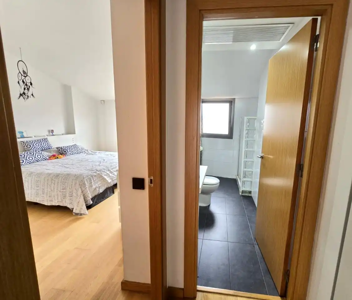 Dormitori de Pis en venda en Castellar del Vallès amb Aire condicionat, Terrassa i Internet
