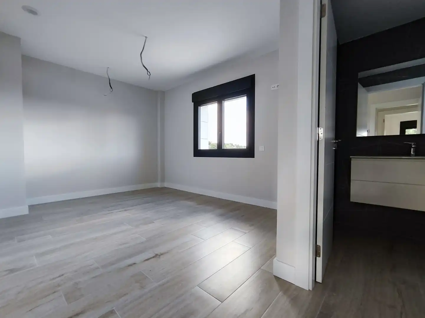 Dormitori de Casa o xalet en venda en Albelda de Iregua amb Calefacció, Jardí privat i Terrassa