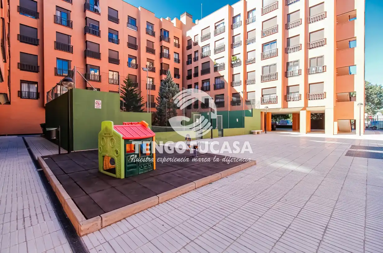 Piso en venta en Calle de Belfast, Rejas