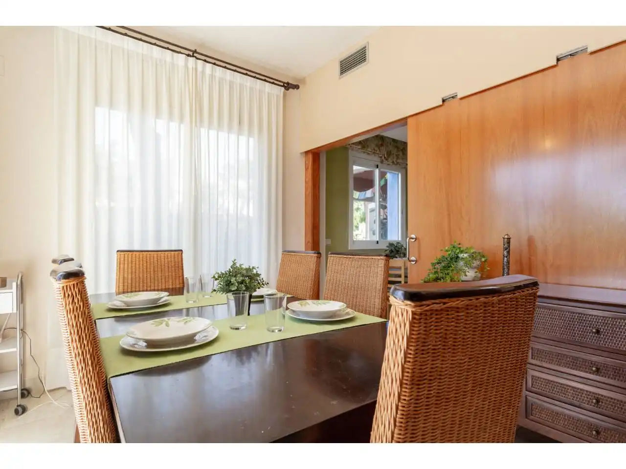 Comedor de Casa o chalet en venta en Mont-roig del Camp con Aire acondicionado, Calefacción y Jardín privado