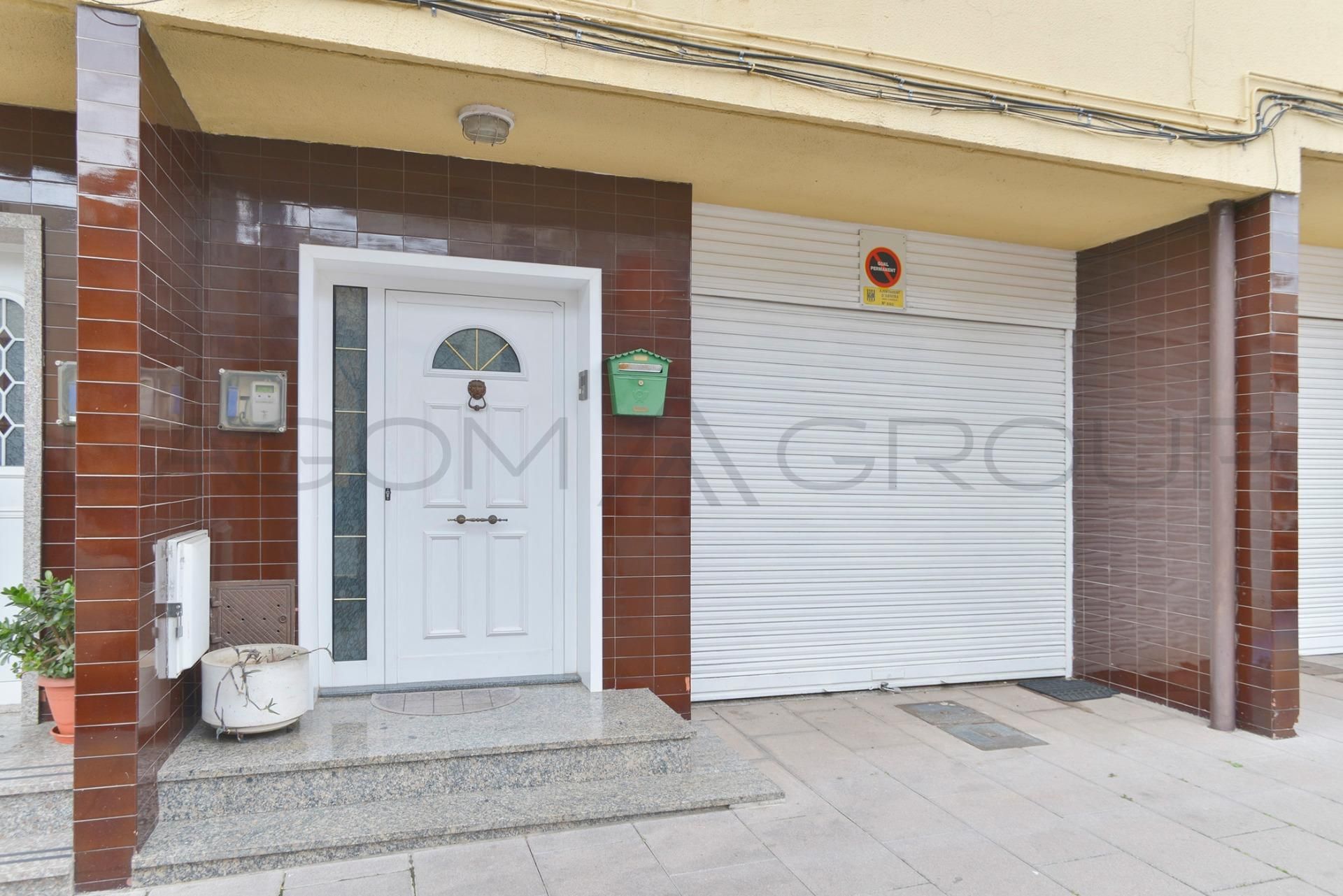 Exterior view of Single-family semi-detached for sale in Abrera  with Air Conditioner, Heating and Balcony
