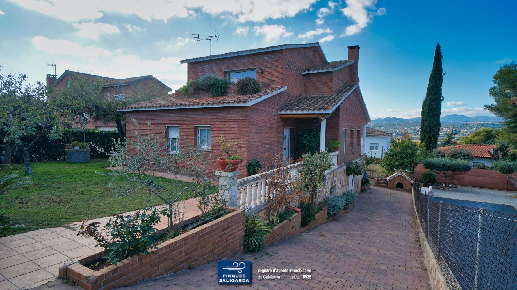 Vista exterior de Casa o xalet en venda en L'Ametlla del Vallès amb Aire condicionat, Calefacció i Terrassa