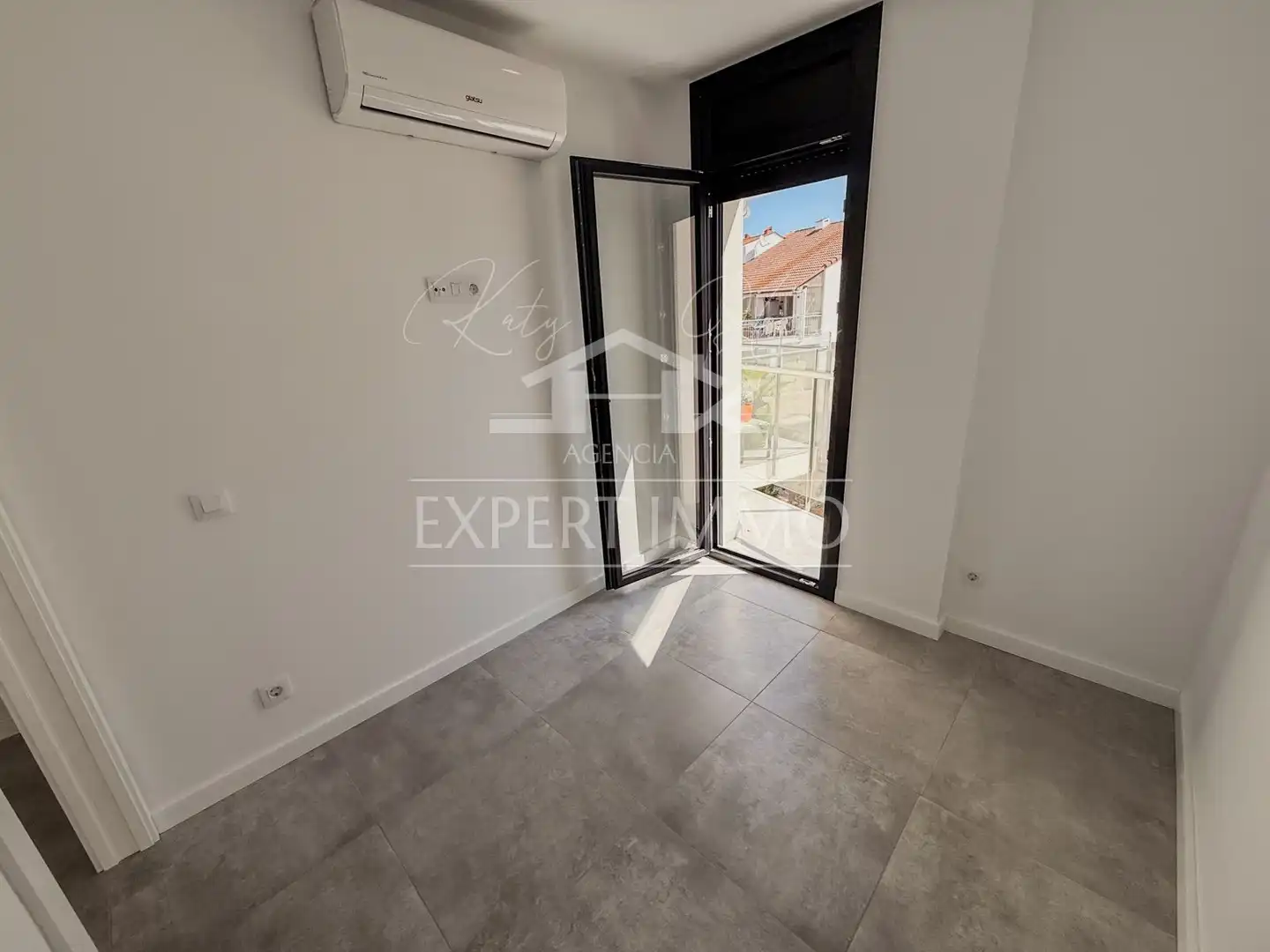 Balcony of Apartments for sale in Roses  with Air Conditioner, Heating and Terrace