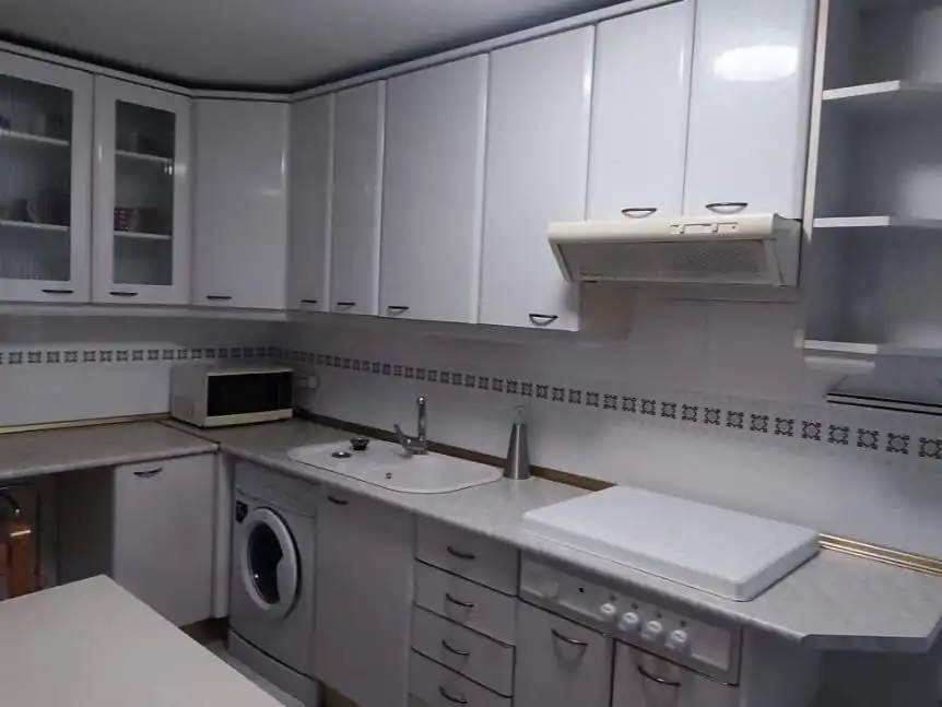 Cuina de Pis de lloguer en Puertollano amb Calefacció, Terrassa i Moblat