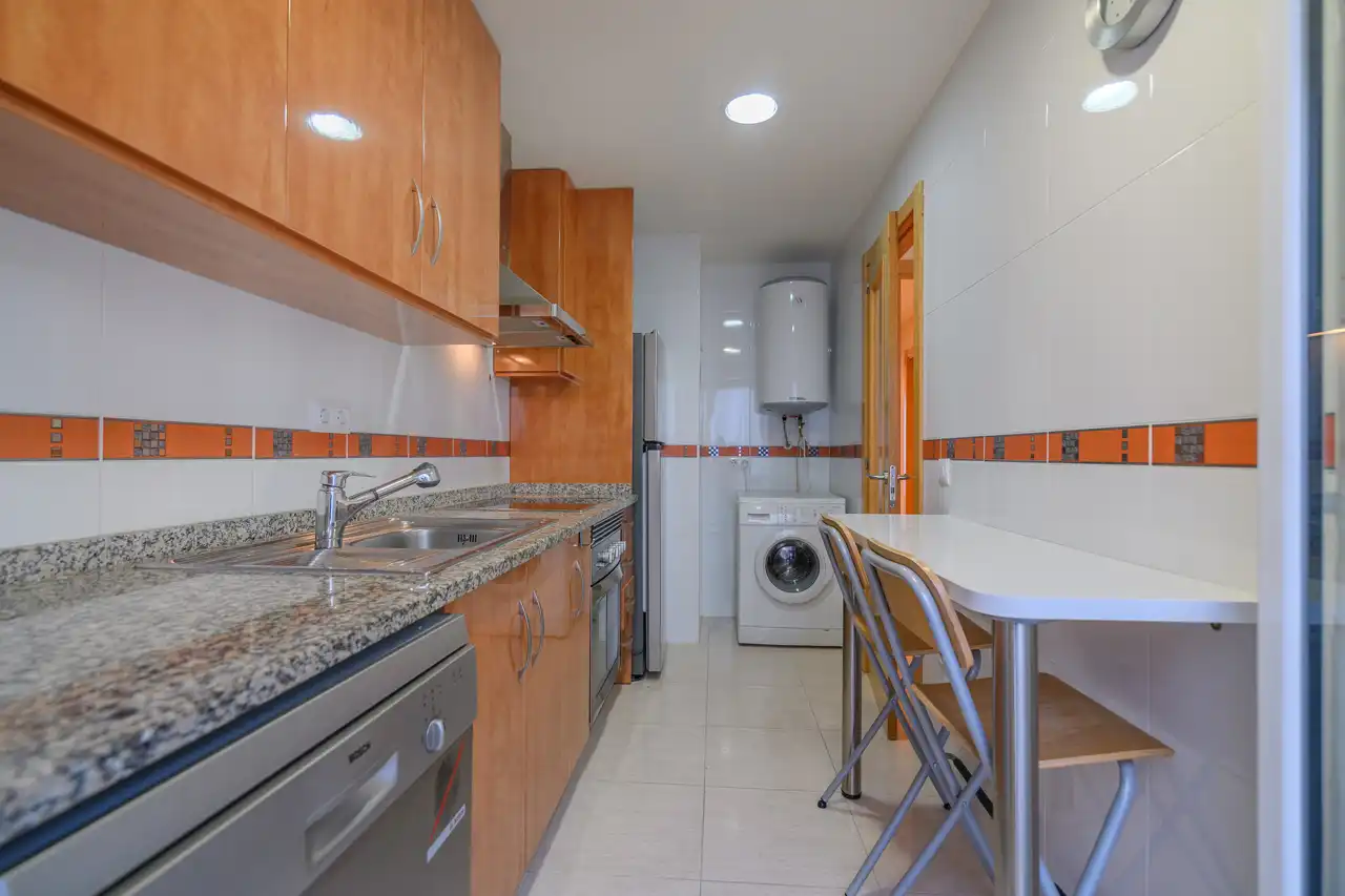 Küche von Wohnung zum Verkauf in Tossa de Mar mit Klimaanlage, Heizung und Balkon