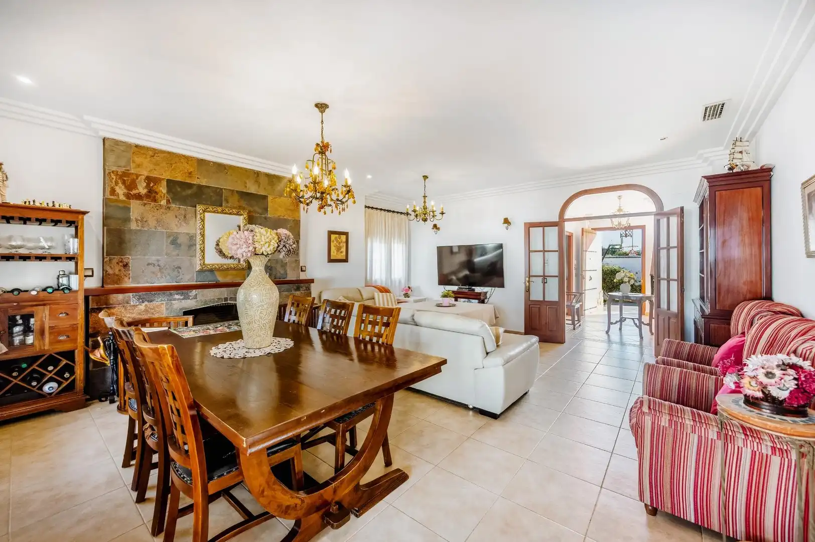 Villa con piscina in vendita a Núcleo urbano, imagen 36