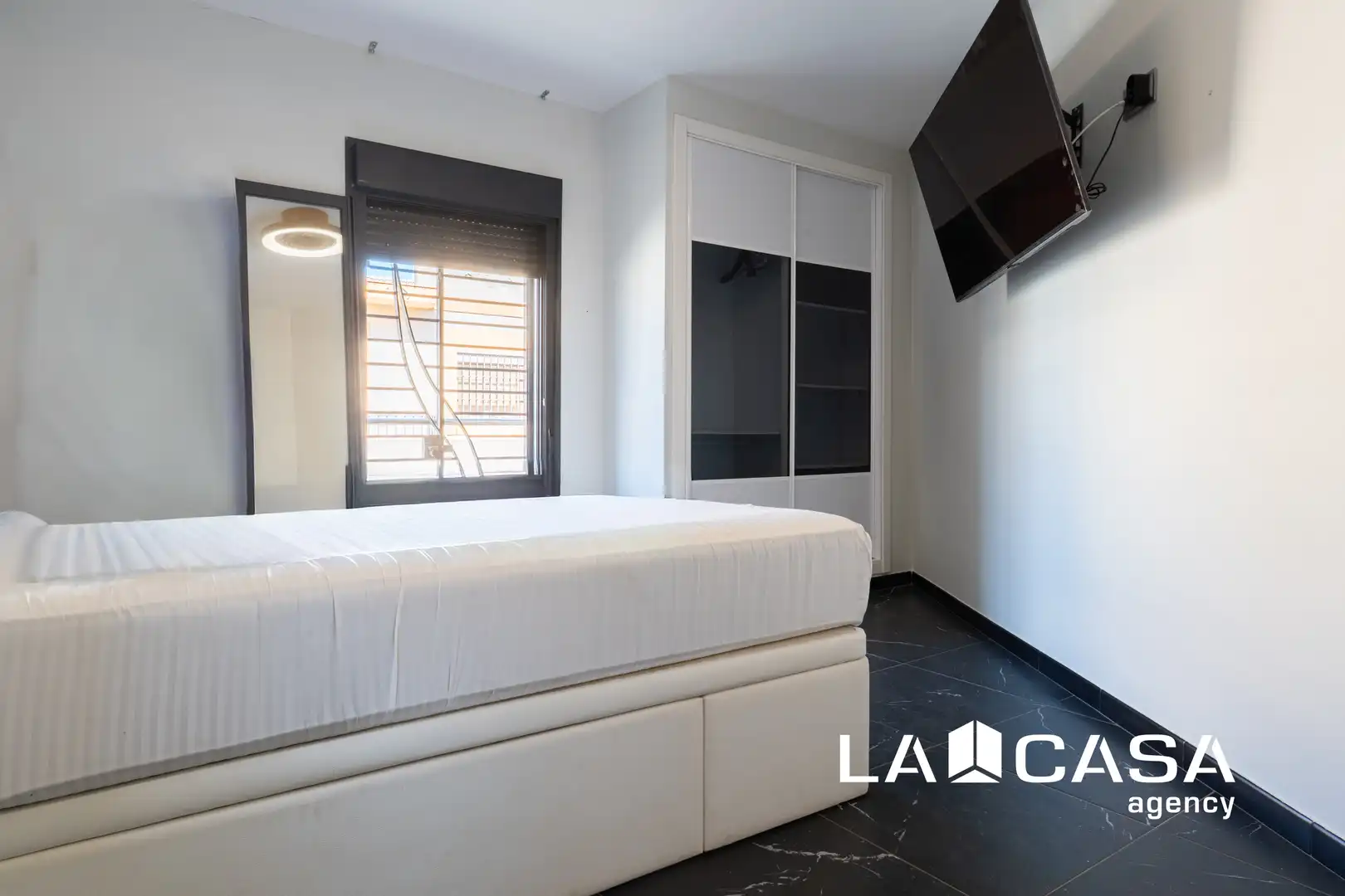Dormitori de Casa o xalet en venda en Dos Hermanas amb Aire condicionat, Terrassa i Traster