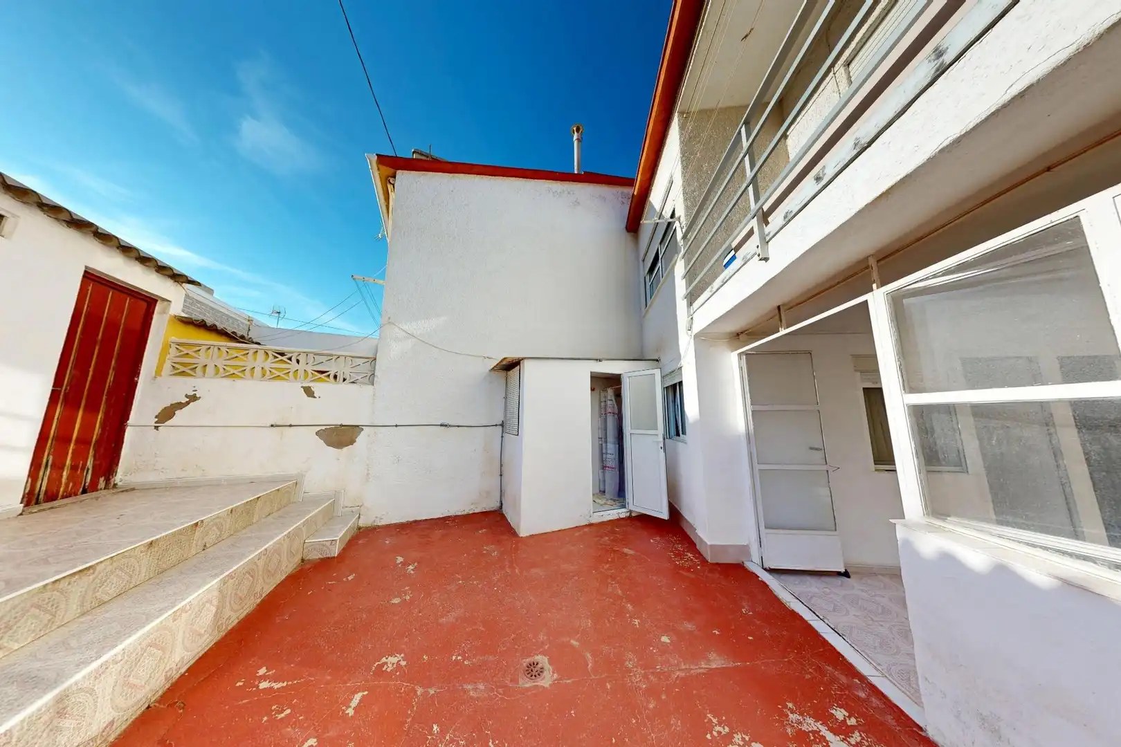 Vista exterior de Casa adosada en venda en Cartagena amb Jardí privat, Terrassa i Traster