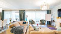 Living room of Flat for sale in  Barcelona Capital  with Air Conditioner, Heating and Private garden