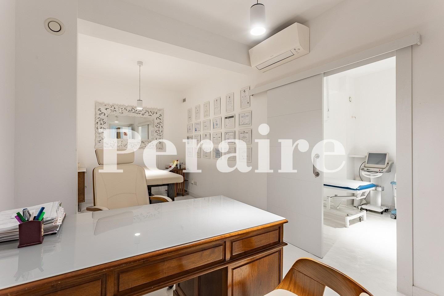Bedroom of Premises for sale in  Barcelona Capital