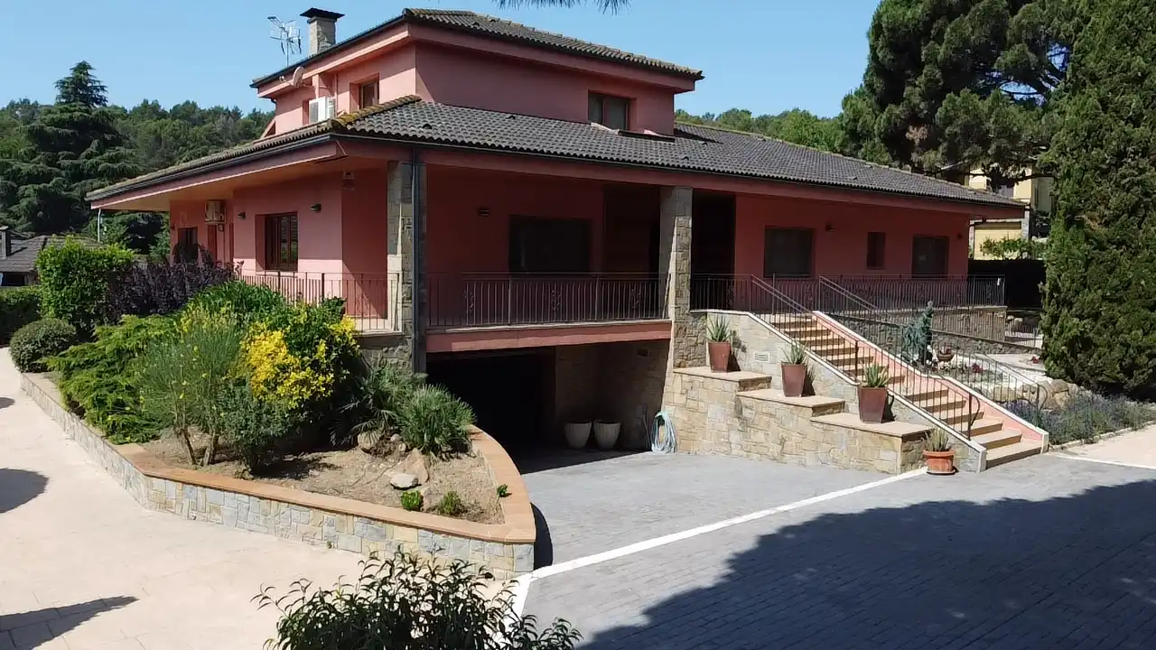 Vista exterior de Casa o xalet en venda en Cardedeu amb Aire condicionat, Calefacció i Jardí privat