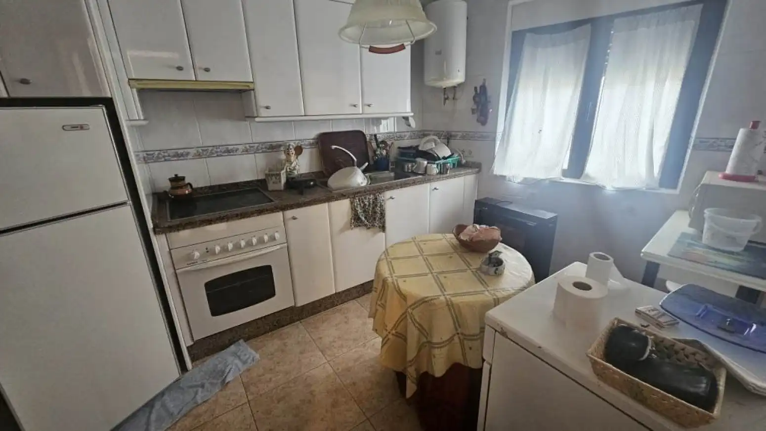 Cuina de Casa o xalet en venda en Vega de Tirados amb Balcó