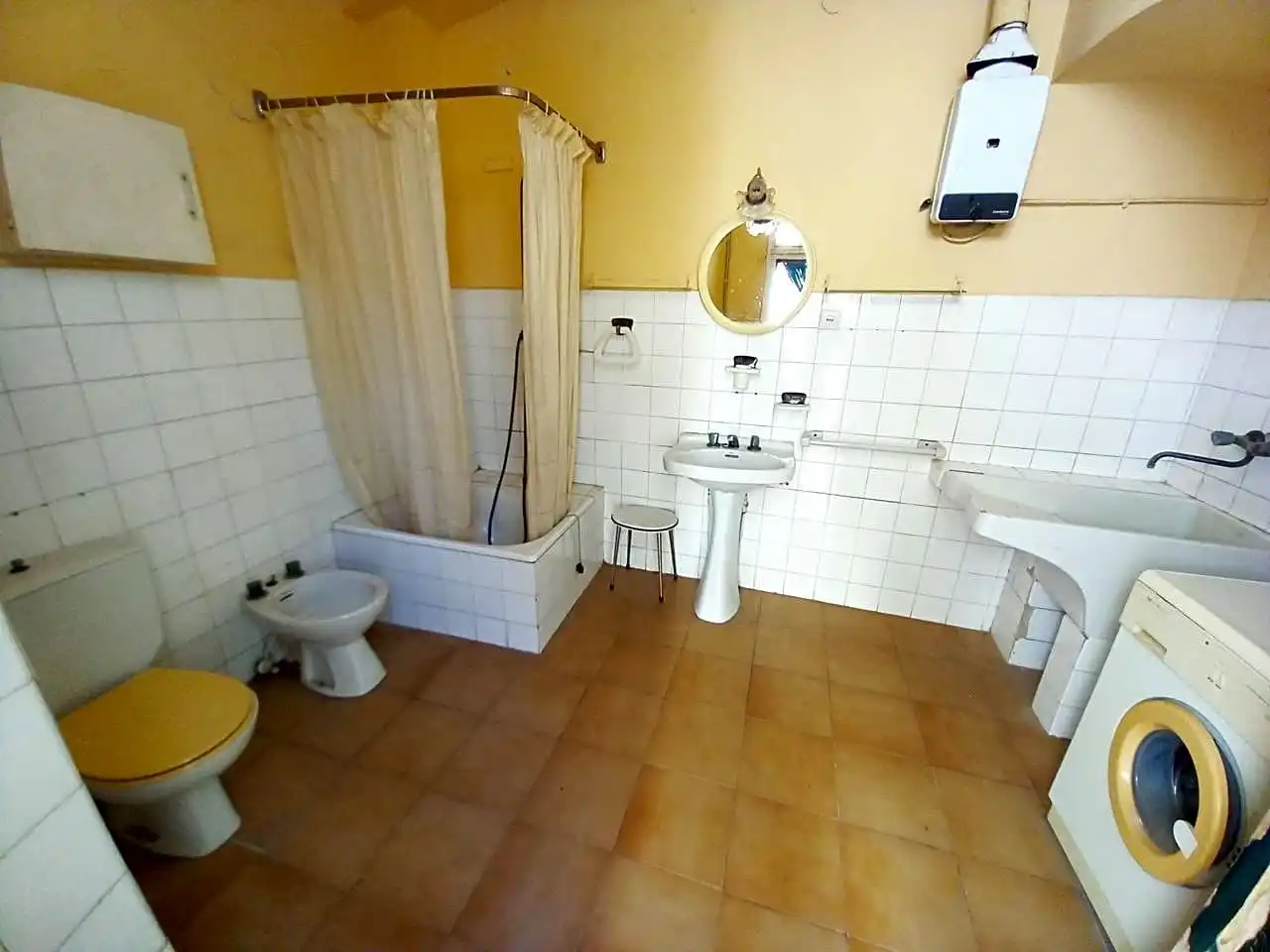 Bany de Casa o xalet en venda en Gelsa amb Calefacció, Jardí privat i Terrassa