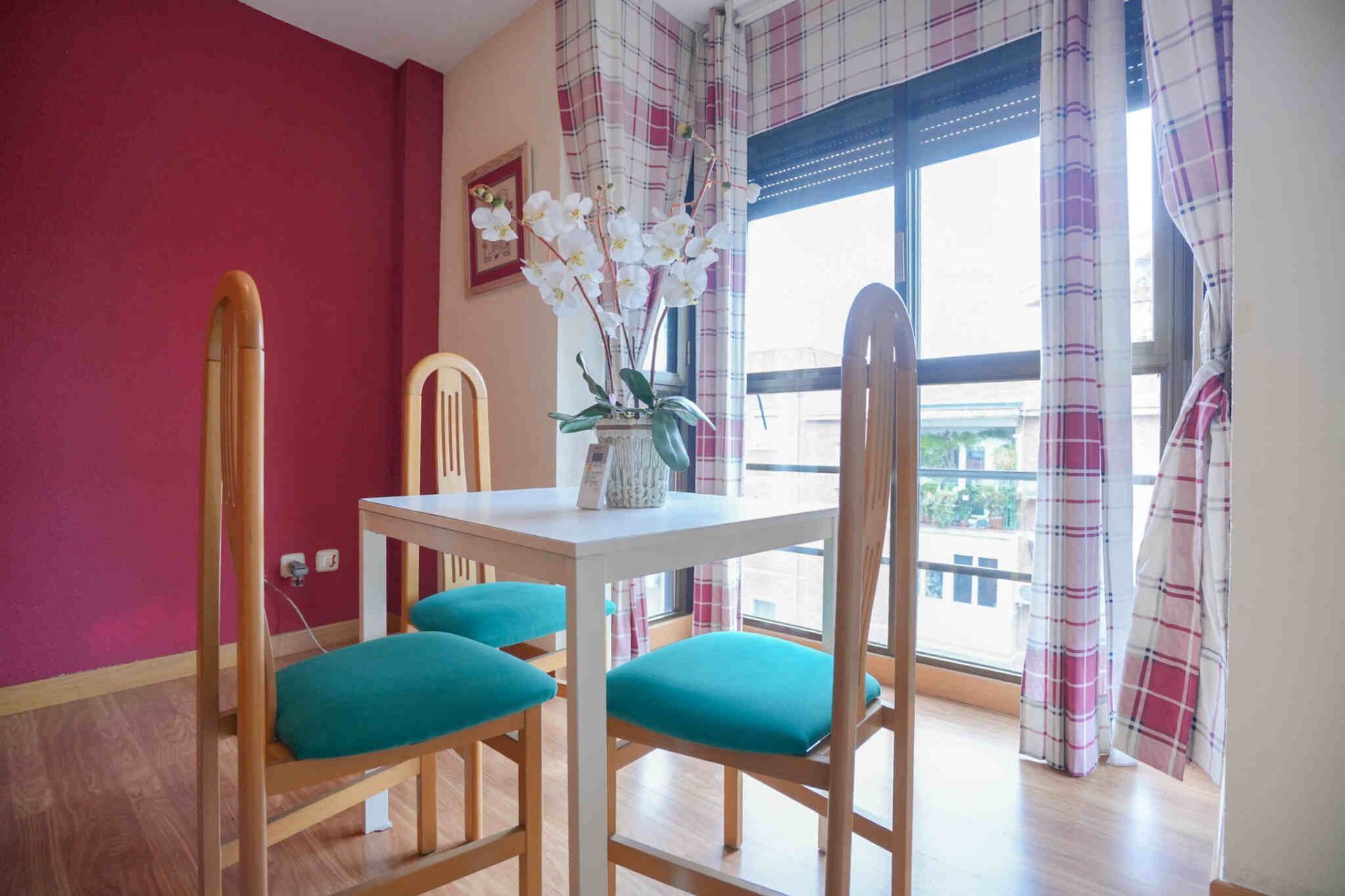 Dining room of Flat for sale in  Madrid Capital  with Air Conditioner and Heating