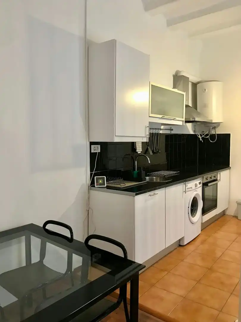 Cocina de Piso para compartir en Barcelona con Amueblado y Lavadora