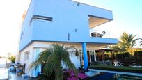 Piscina de Casa o xalet en venda en La Manga del Mar Menor amb Jardí privat, Terrassa i Piscina