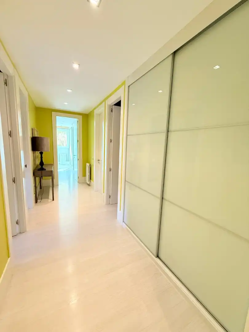 Casa aparellada amb terrassa de lloguer a Este, imagen 31