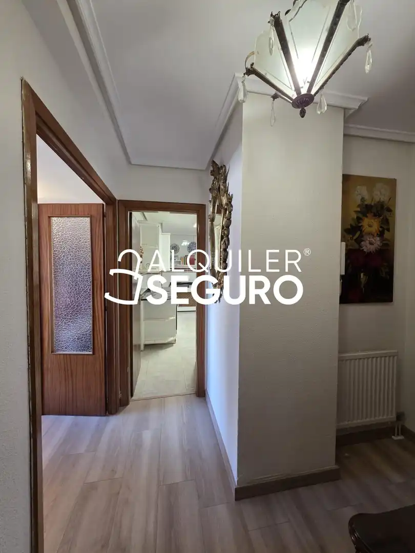 Wohnung zur Miete in Burgos mit Heizung, Terrasse und Möbliert