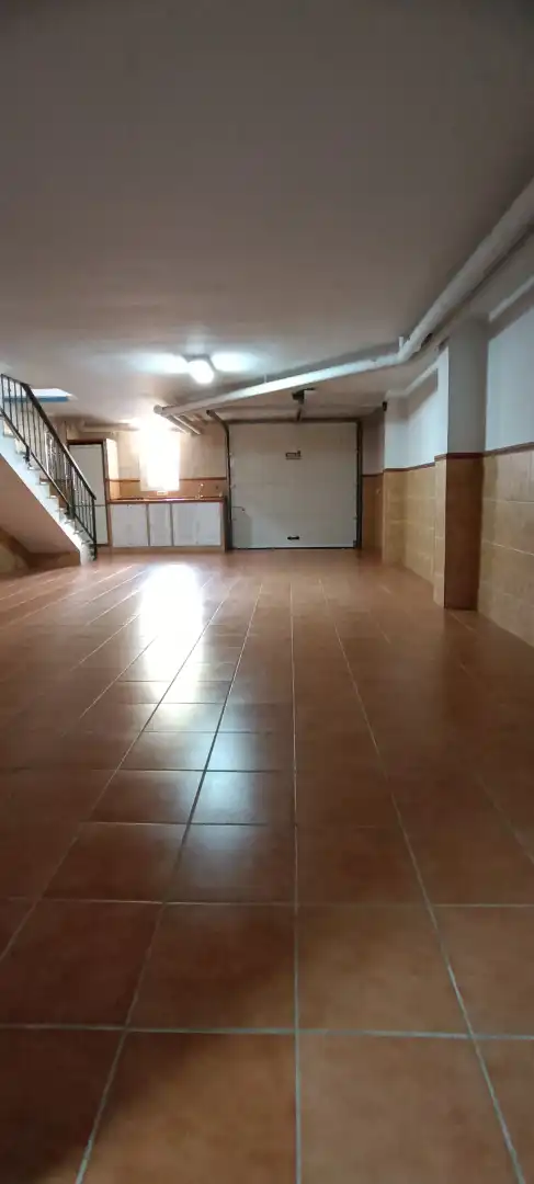 Einfamilien-Reihenhaus zum Verkauf in Estepona mit Klimaanlage, Heizung und Terrasse