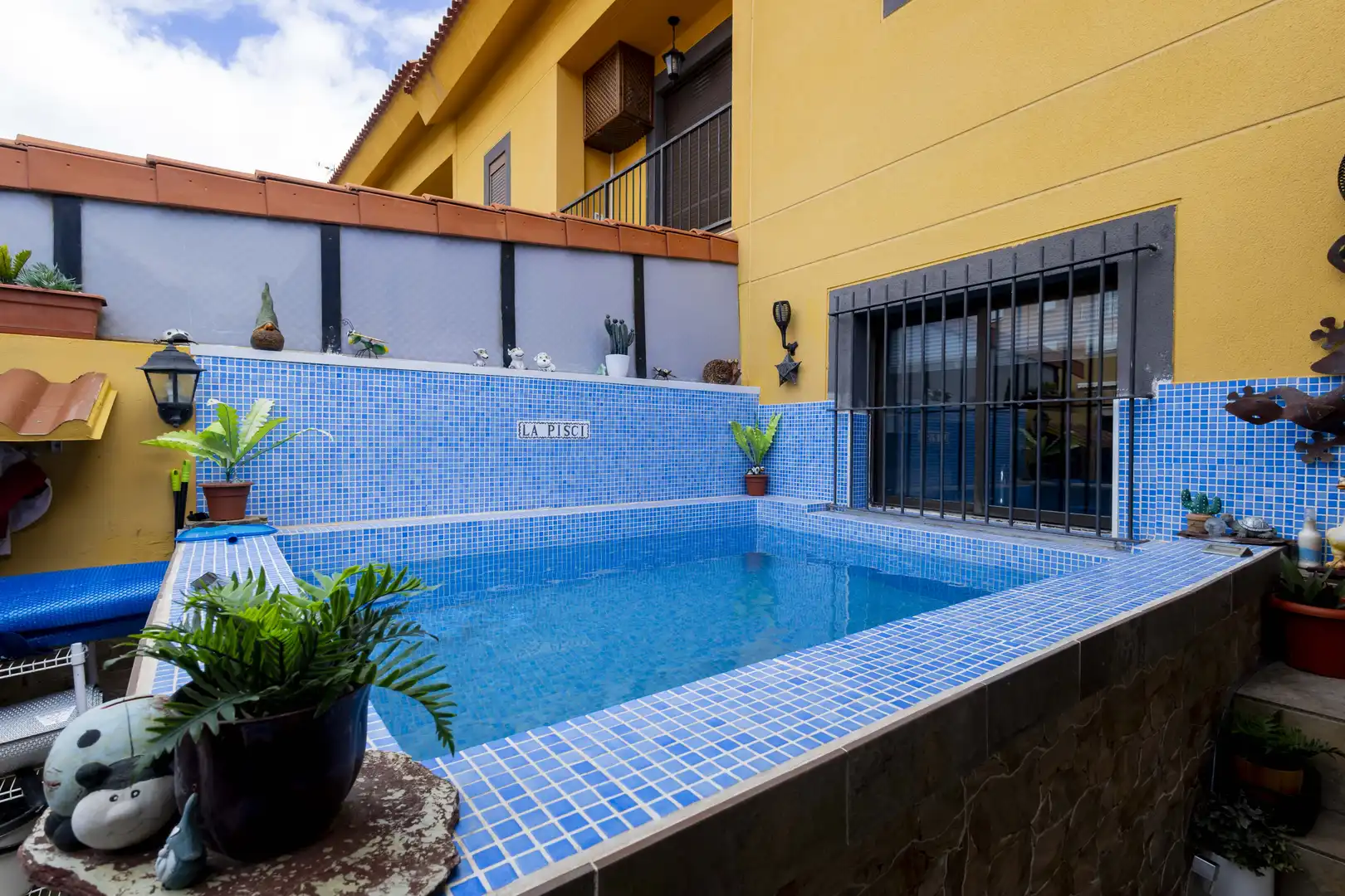Piscina de Casa adosada en venda en Santa Cruz de Tenerife amb Jardí privat, Terrassa i Piscina