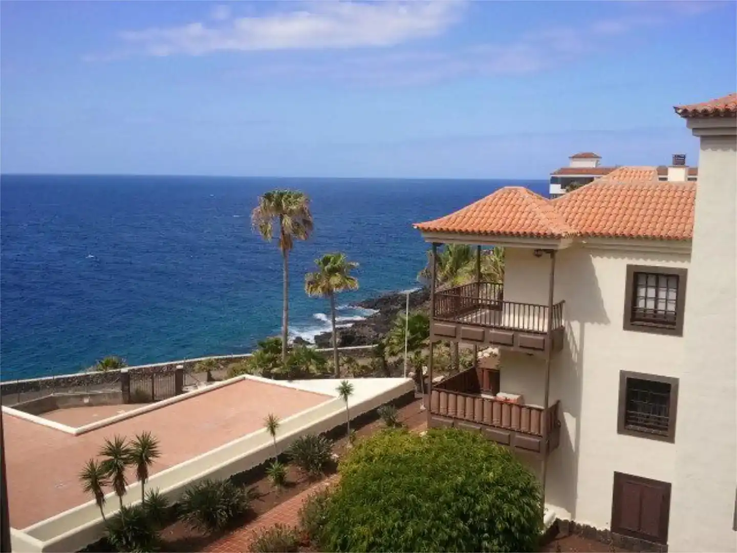 Vista exterior de Apartament de lloguer en Arona amb Jardí privat, Piscina i Moblat