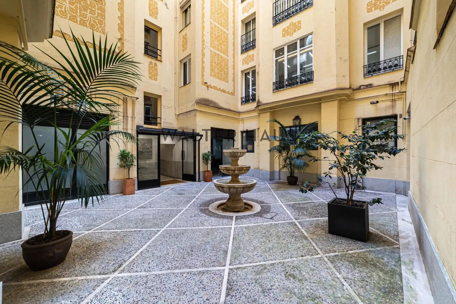 Exterior view of Flat for sale in Madrid  with Air Conditioner, Heating and Oven