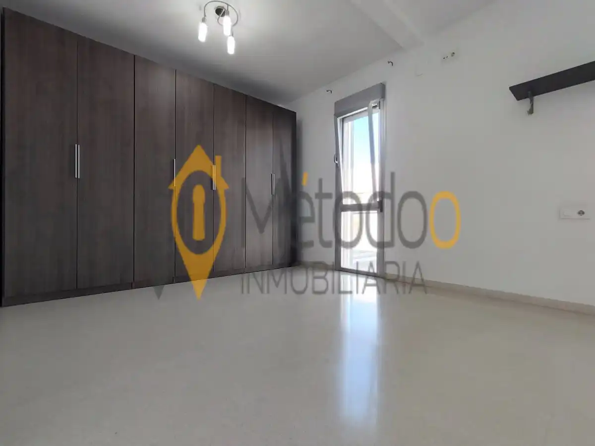 Habitación de Casa adosada en venta en La Rinconada con Aire acondicionado, Terraza y Trastero