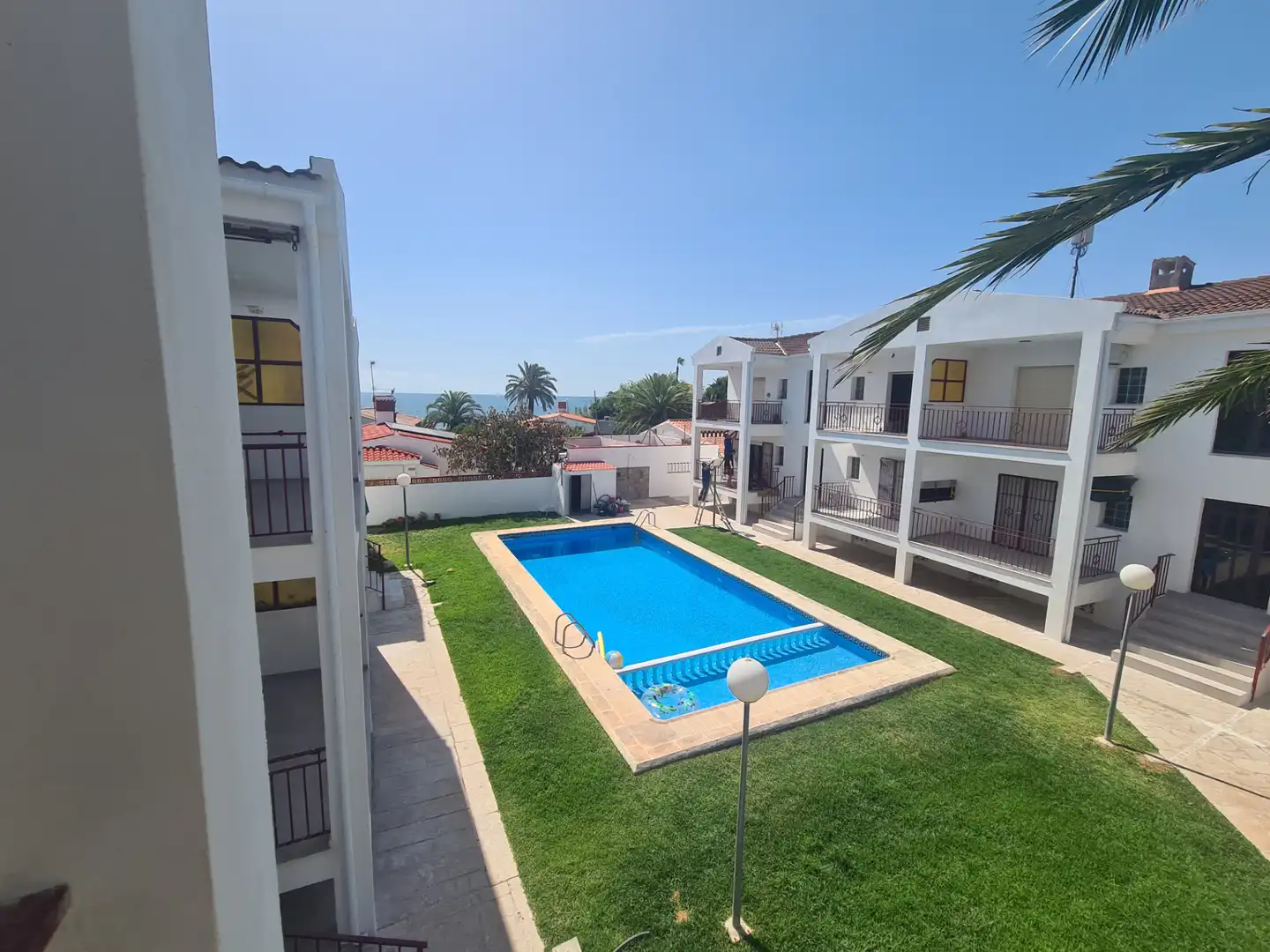 Piscina de Apartament en venda en Vinaròs amb Terrassa, Traster i Moblat