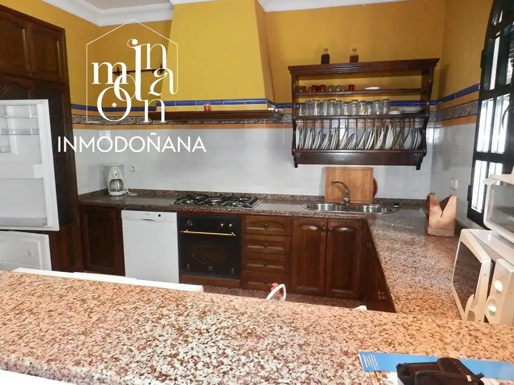 Cocina de Casa adosada en venta en Almonte con Terraza y Amueblado