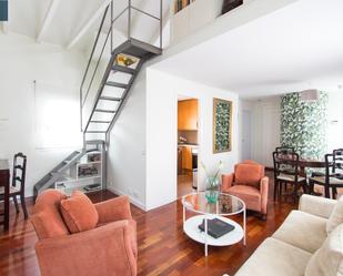 Sala d'estar de Apartament de lloguer en  Madrid Capital amb Aire condicionat i Calefacció