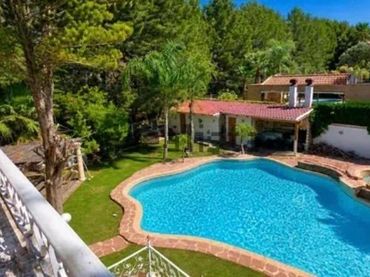 Xalet amb balcó en venda a Altorreal - El Chorrico