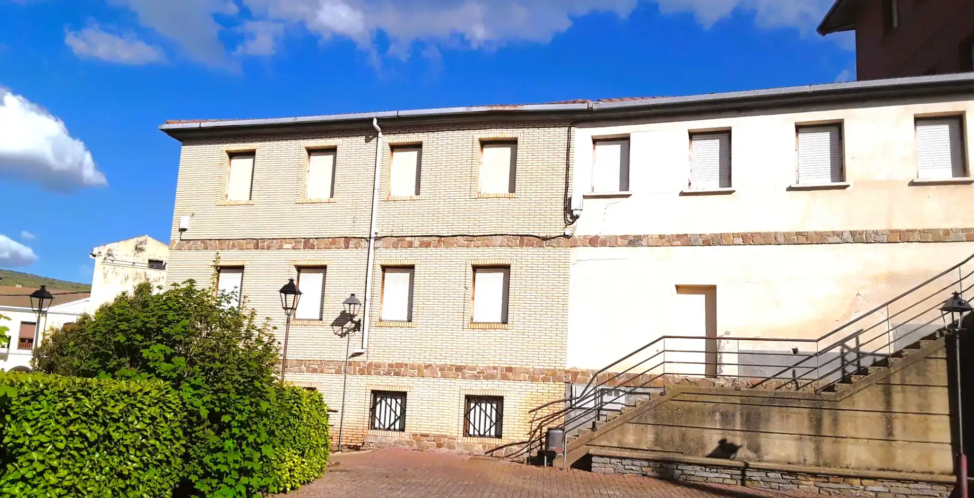 Vista exterior de Nave industrial en venta en San Pedro Manrique con Calefacción