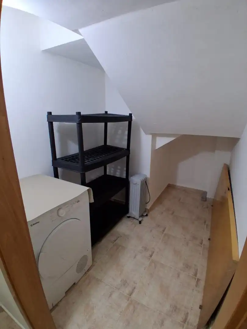 Maisonette zum Verkauf in Vinaròs mit Abstellraum und Balkon