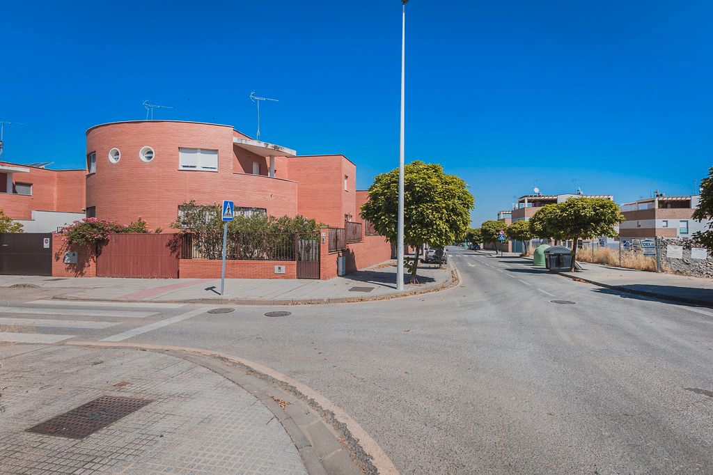 Vista exterior de Casa adosada en venta en Mérida