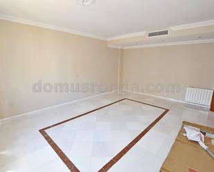 Casa adosada en venda en Ronda amb Aire condicionat, Calefacció i Terrassa