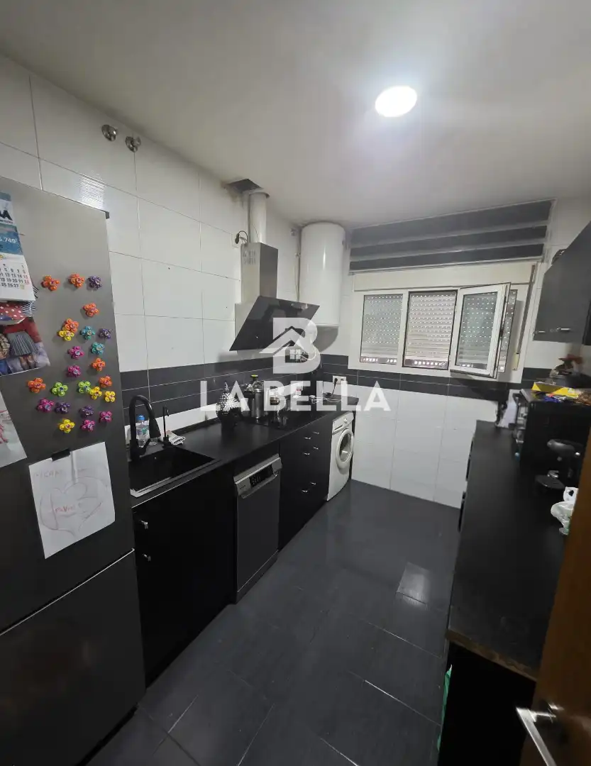 Kitchen of Ground floor for sale in Sevilla  with Furnished