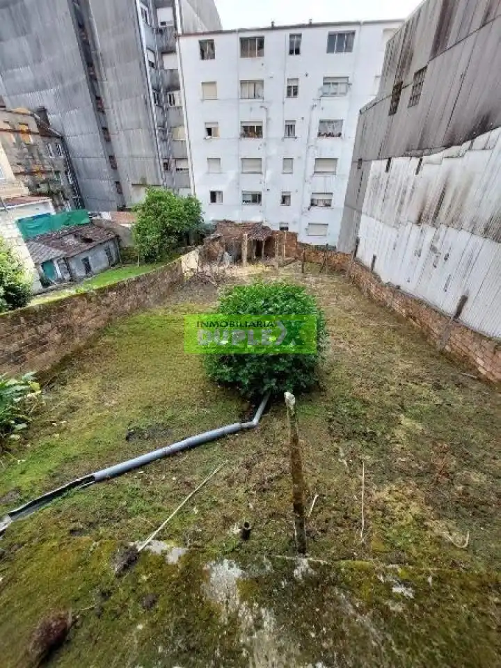 Casa o chalet en venta en Pontevedra Capital  con Calefacción, Jardín privado y Trastero