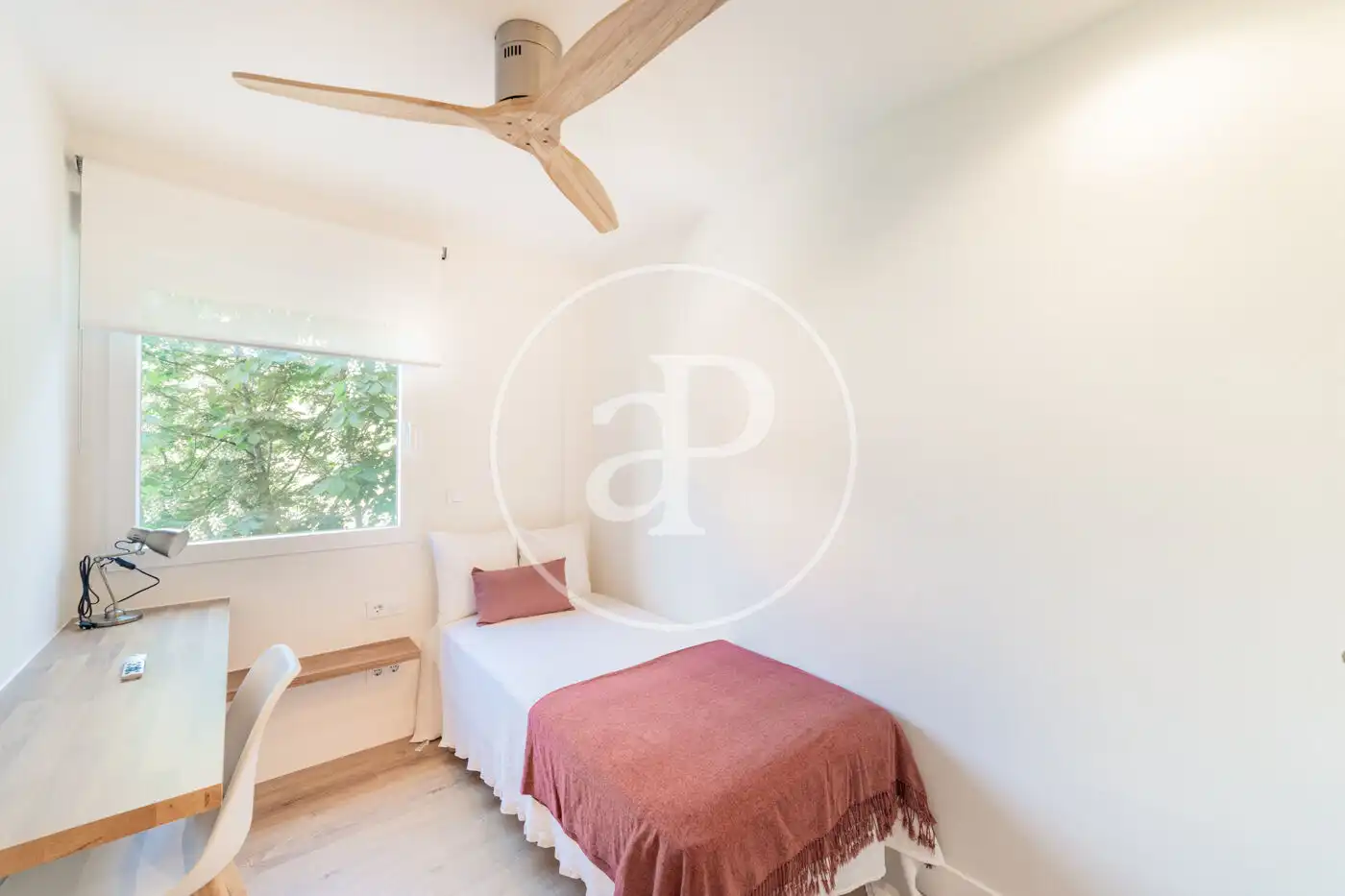 Bedroom of Flat for rent in Madrid  with Air Conditioner, Heating and Furnished