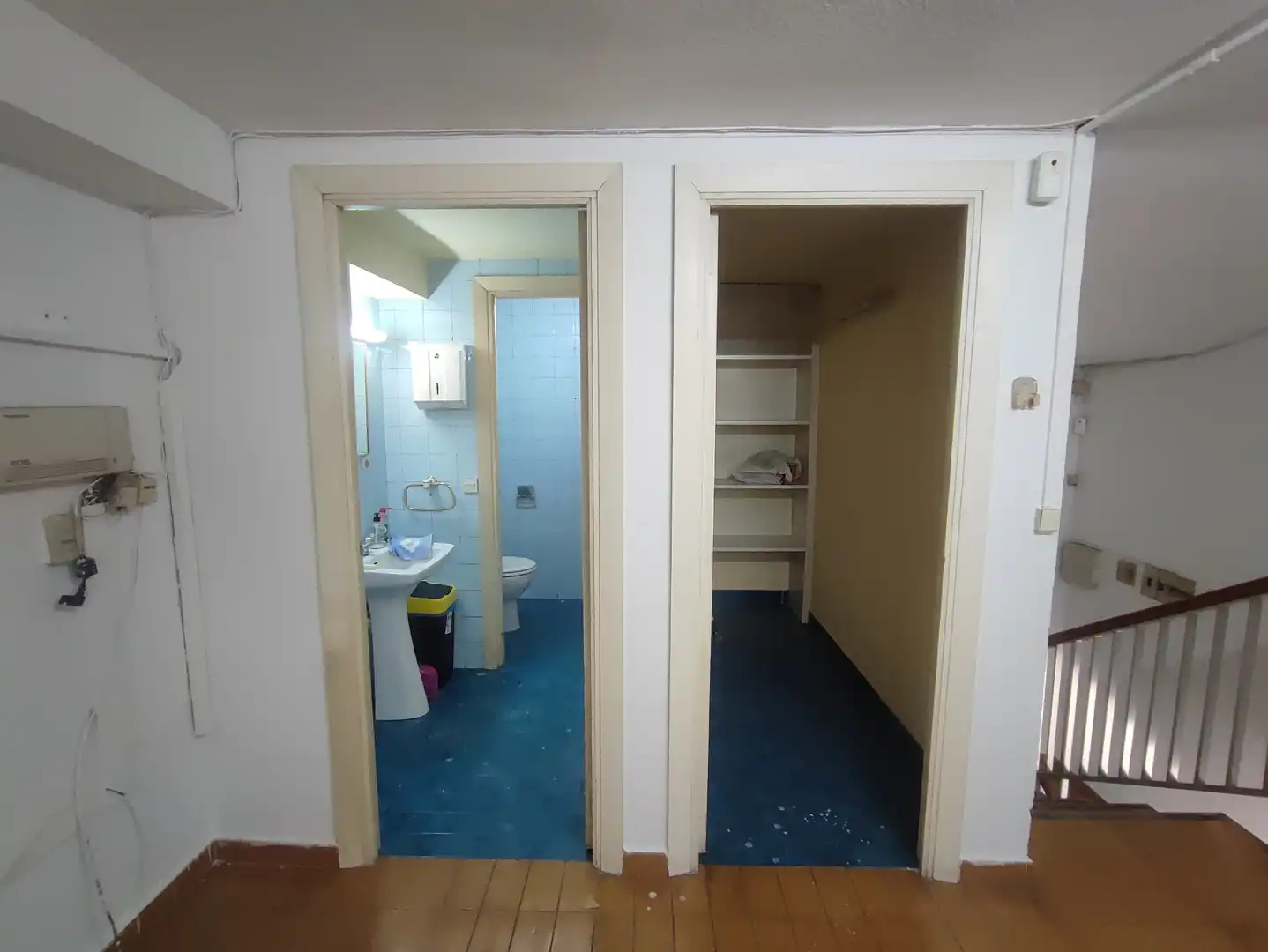 Bathroom of Commercial properties for sale in Madrid