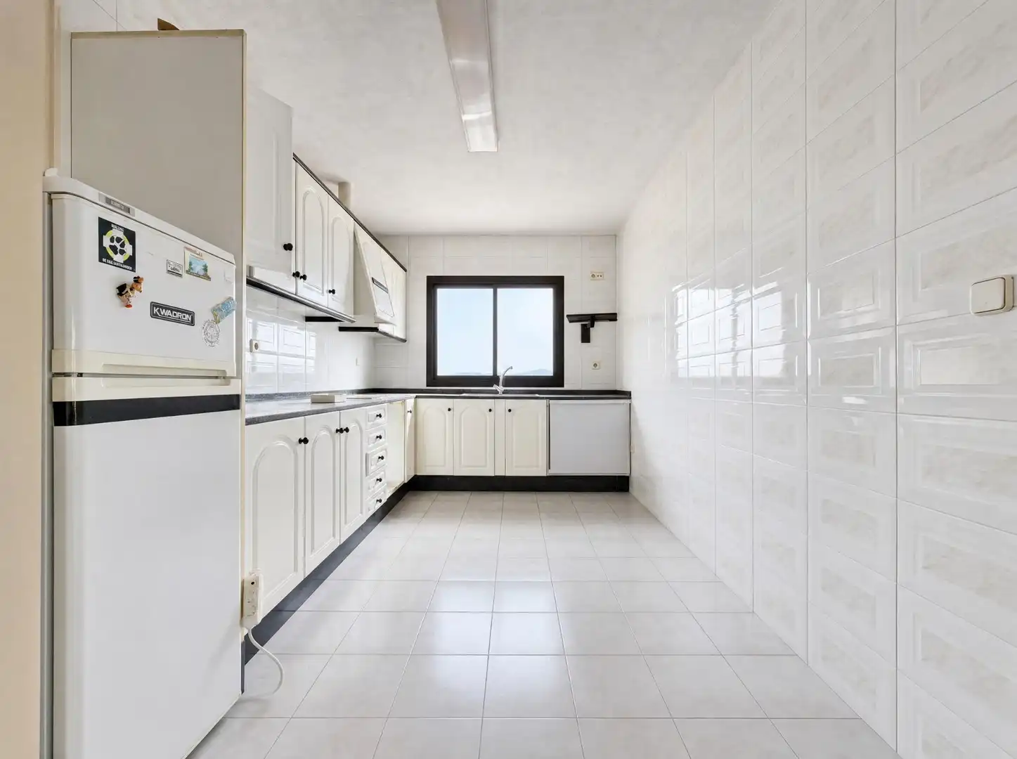Cuina de Casa o xalet en venda en Santa Eulària des Riu amb Jardí privat, Terrassa i Traster