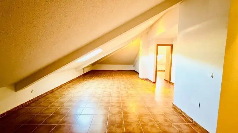 Dúplex en venta en El Espinar con Calefacción, Jardín privado y Terraza
