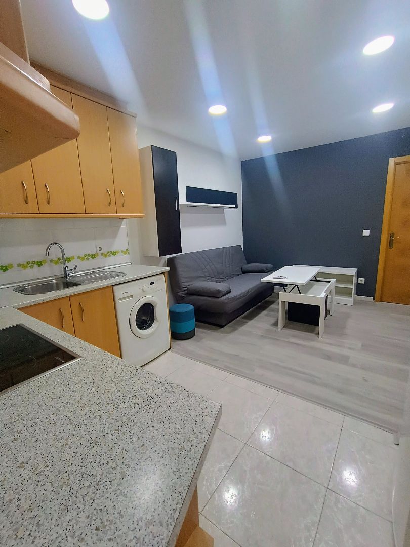 Cuina de Pis en venda en Coslada amb Aire condicionat, Calefacció i Moblat