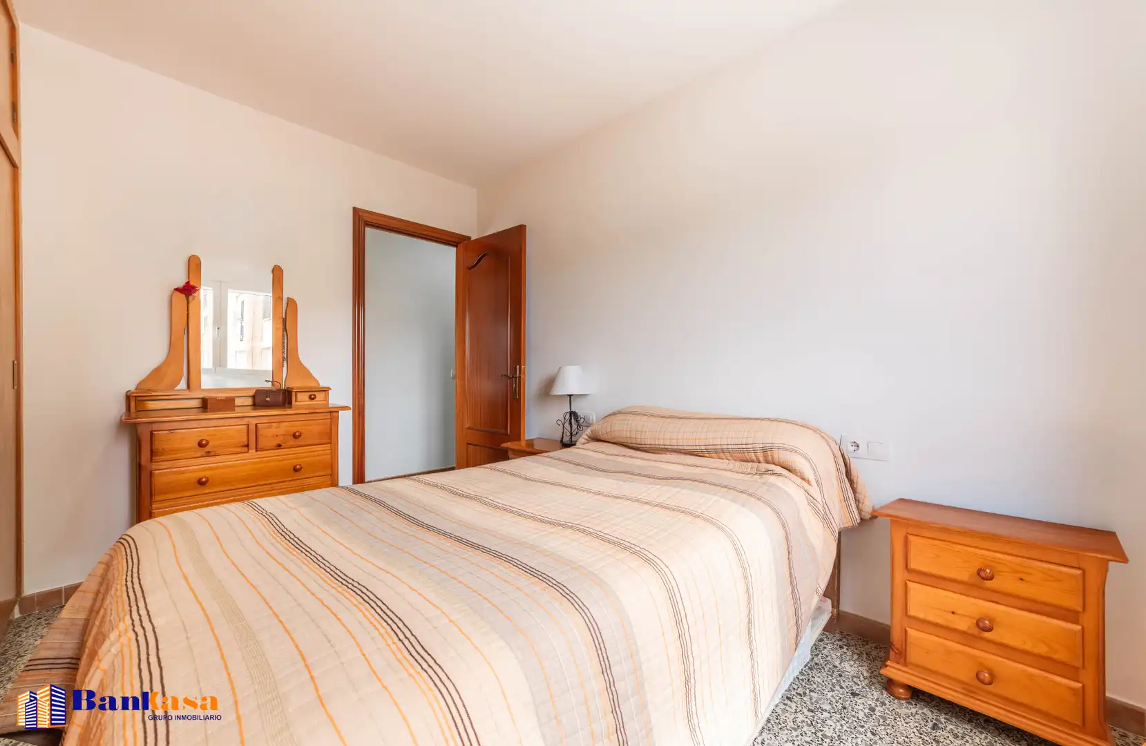 Schlafzimmer von Wohnung zum Verkauf in Málaga mit Möbliert, Ofen und Waschmaschine