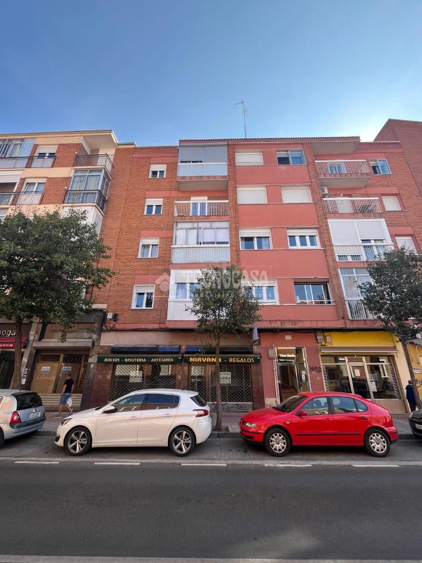 Vista exterior de Local de lloguer en Valladolid Capital