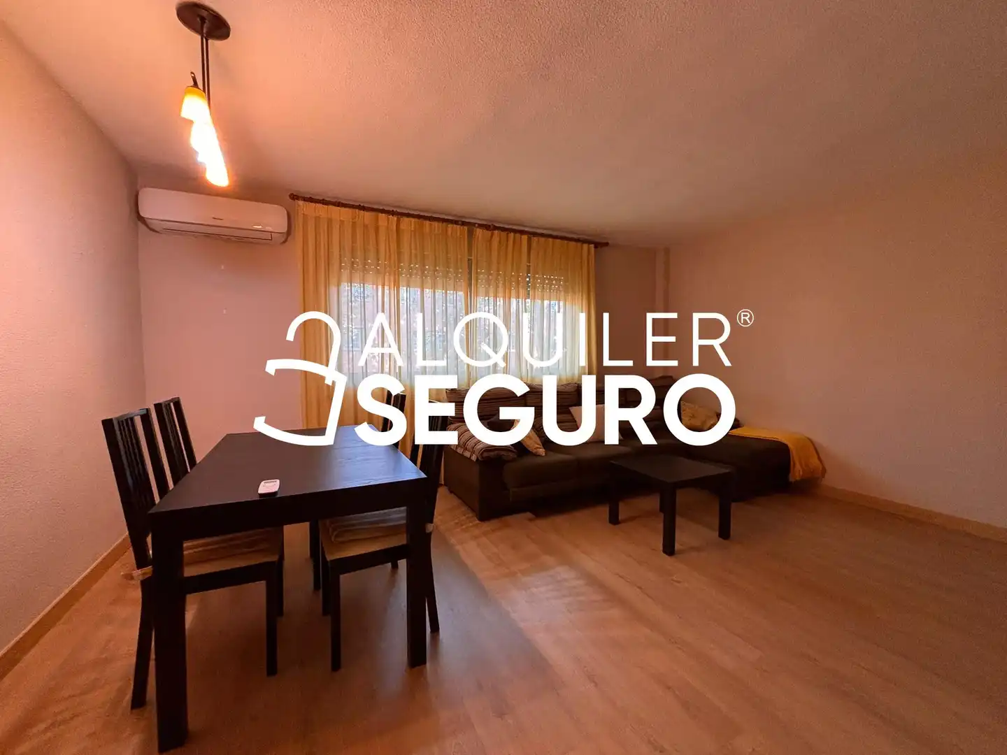 Wohnzimmer von Wohnung zur Miete in Covibar - Pablo Iglesias