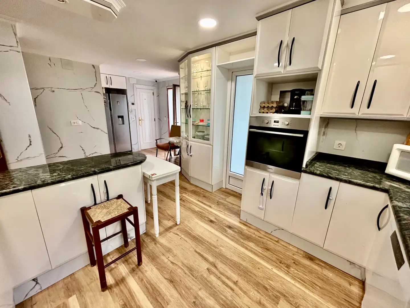 Cuina de Casa o xalet en venda en Alicante / Alacant amb Aire condicionat, Calefacció i Jardí privat