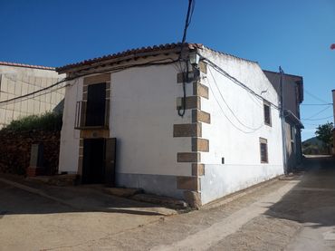 Casa rústica en venta en Calle Fragua 16