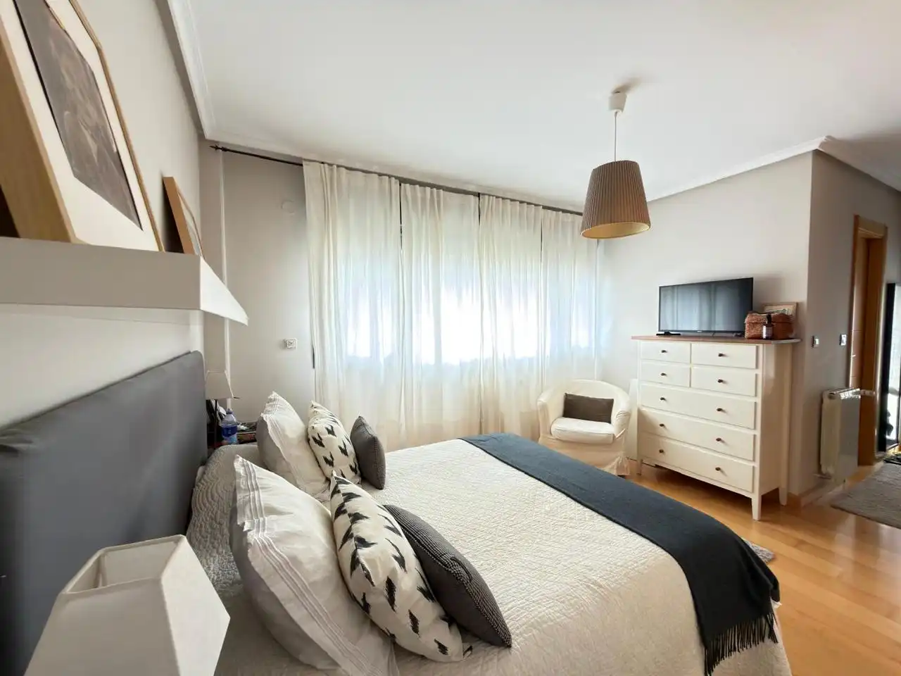 Habitación de Casa o chalet en venta en Burgos con Calefacción, Jardín privado y Trastero