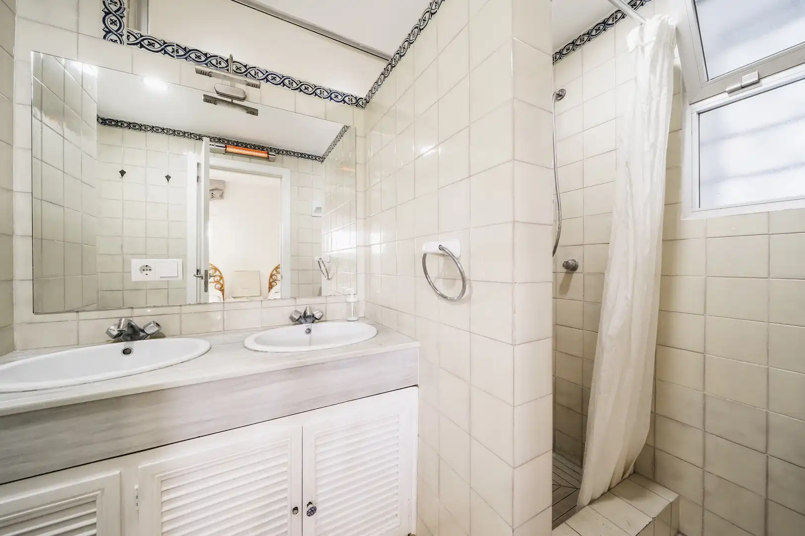 Bany de Apartament de lloguer en Marbella amb Aire condicionat, Terrassa i Moblat